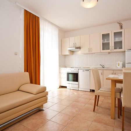 Apartments Glibo Near The Sea And Town Center! Krk Town Luaran gambar