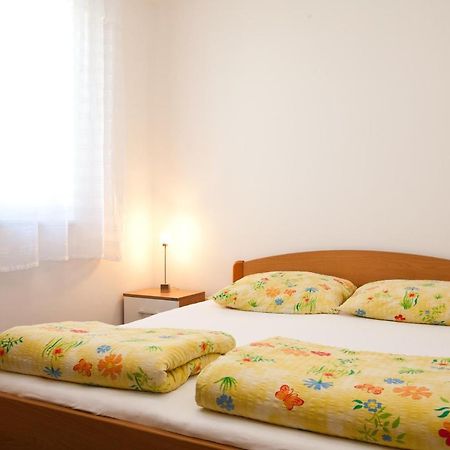 Apartments Glibo Near The Sea And Town Center! Krk Town Luaran gambar