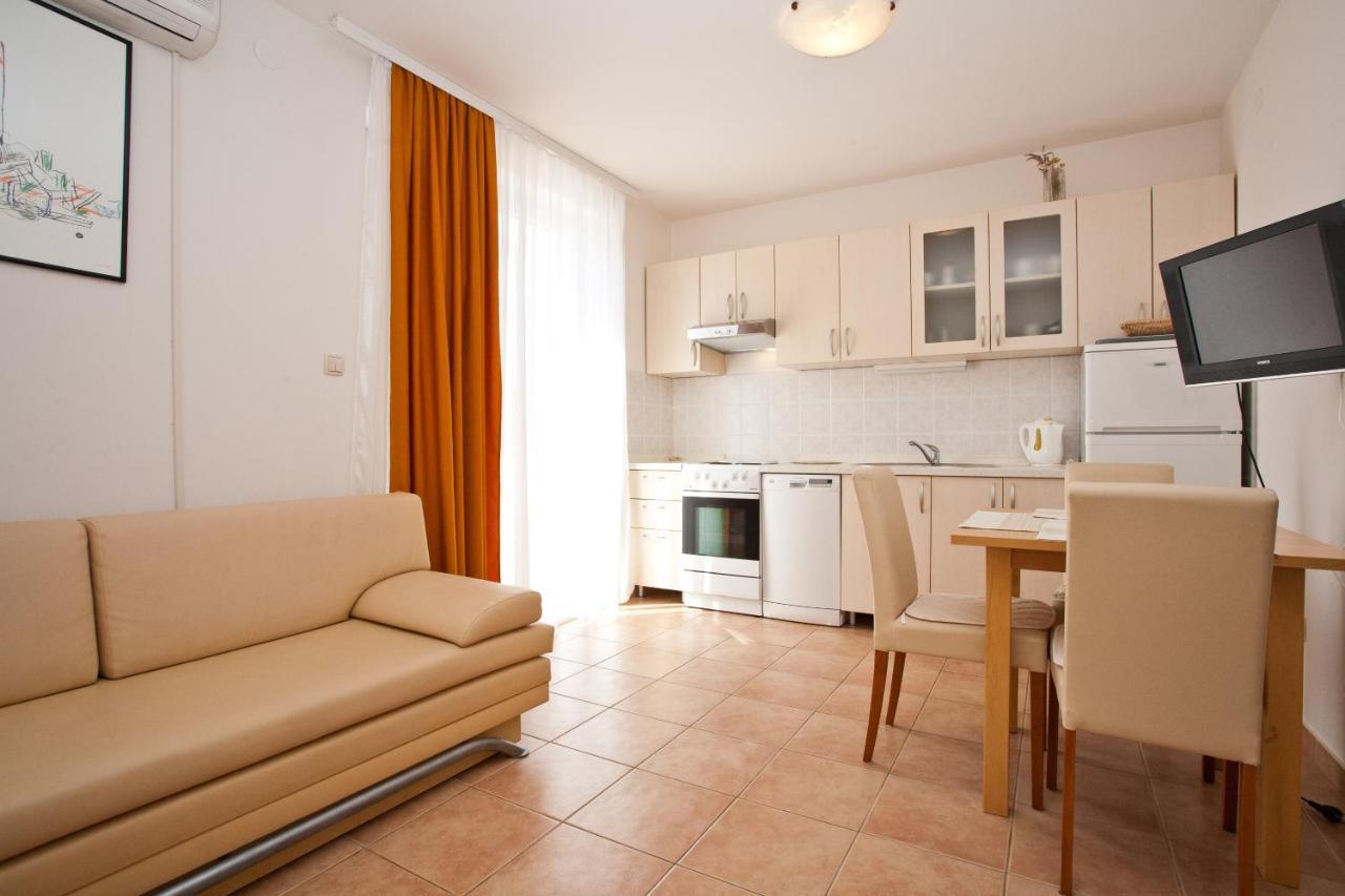 Apartments Glibo Near The Sea And Town Center! Krk Town Luaran gambar