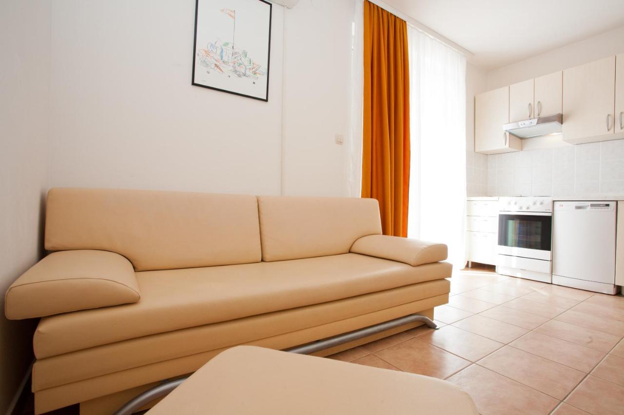 Apartments Glibo Near The Sea And Town Center! Krk Town Luaran gambar