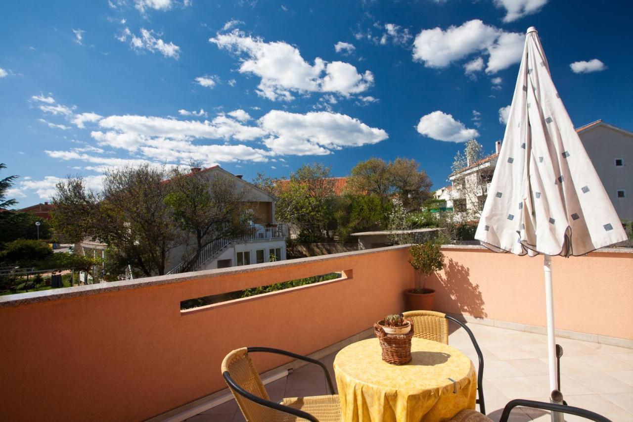 Apartments Glibo Near The Sea And Town Center! Krk Town Luaran gambar